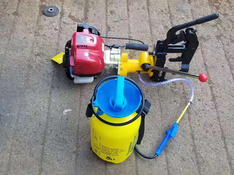 NZG-31型内(nei)燃鋼軌鑽(zuàn)孔機