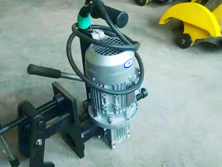 DZG-31型電(diàn)動空心(xīn)鋼軌鑽(zuan)孔機