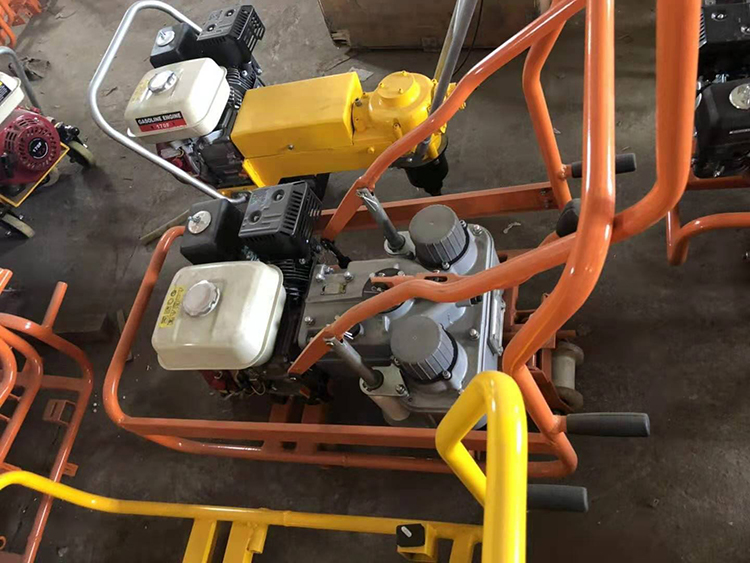 NLB-600型雙(shuāng)頭内燃螺栓(shuān)扳手