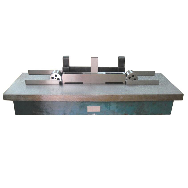 量塊式(shì)輪徑測量(liàng)器示值誤(wu)差檢具
