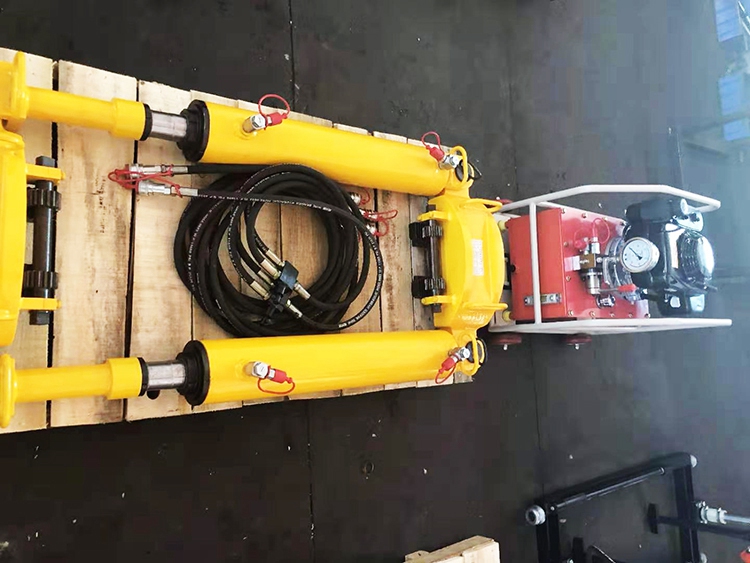 YLS-900型(xíng)液壓拉伸(shēn)機