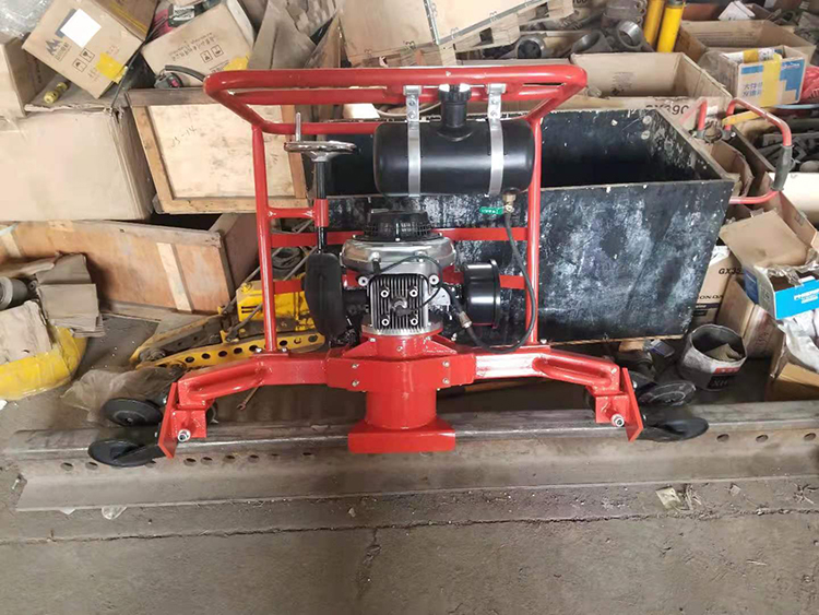 FMG-4.4型内(nèi)燃仿形打(da)磨機