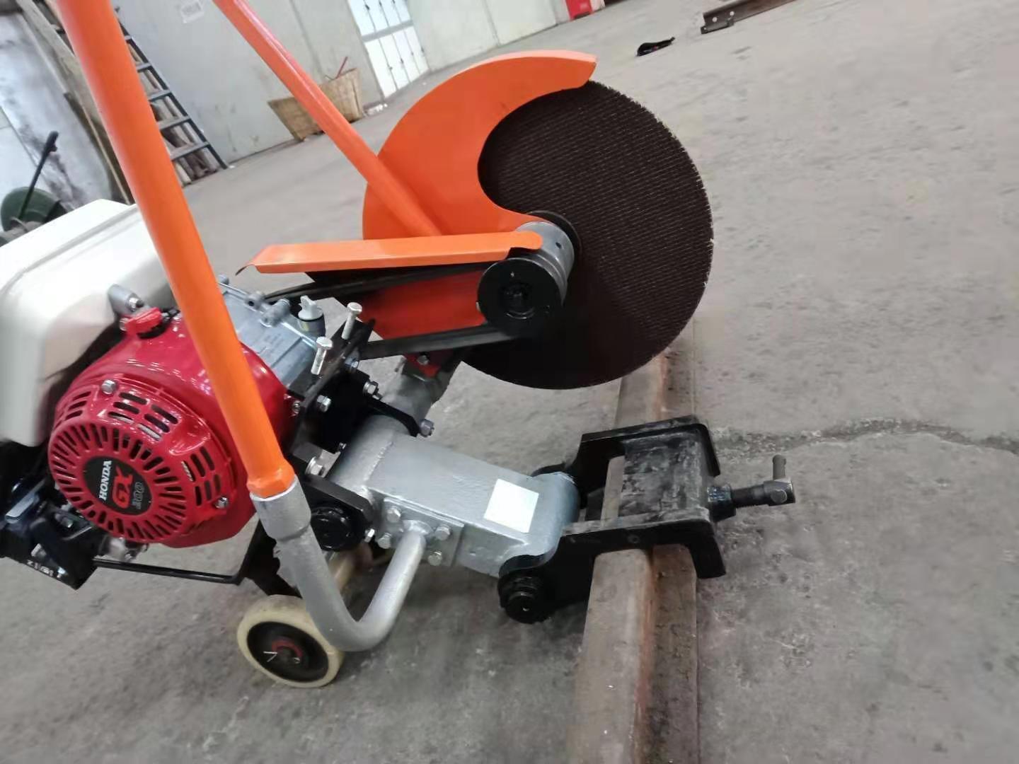 NQG-6.5II型内(nei)燃鋼軌鋸軌(gui)機 